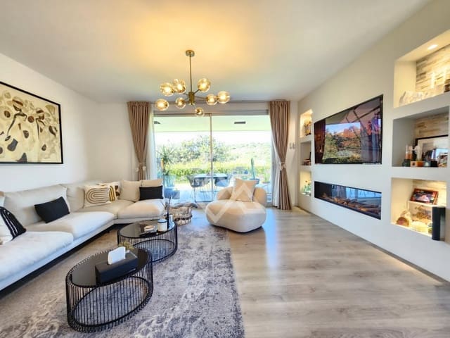 3 sovrum Lägenhet till salu i Buenas Noches, Estepona med pool garage - 625 000 € (Ref: 8799853)