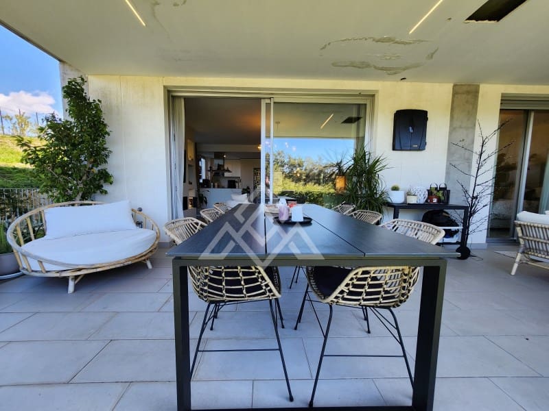 3 soverom Leilighet til salgs i Estepona med svømmebasseng garasje - € 625 000 (Ref: 8799853)