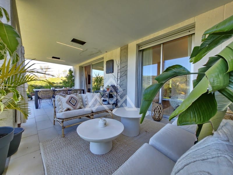 3 soverom Leilighet til salgs i Estepona med svømmebasseng garasje - € 625 000 (Ref: 8799853)