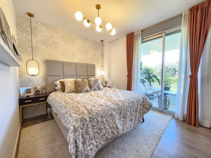 3 soverom Leilighet til salgs i Estepona med svømmebasseng garasje - € 625 000 (Ref: 8799853)