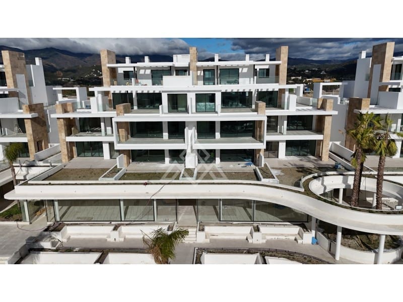 3 chambre Appartement à vendre à Estepona avec piscine - 925 000 € (Ref: 8799856)