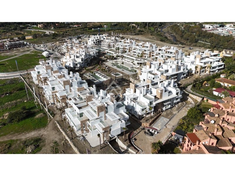 3 chambre Appartement à vendre à Estepona avec piscine - 925 000 € (Ref: 8799856)