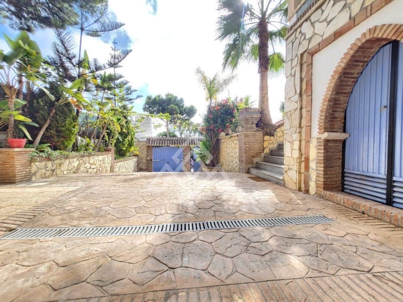 8 sypialnia Willa na sprzedaż w Riviera del Sol z basenem garażem - 1 720 000 € (Ref: 8799857)