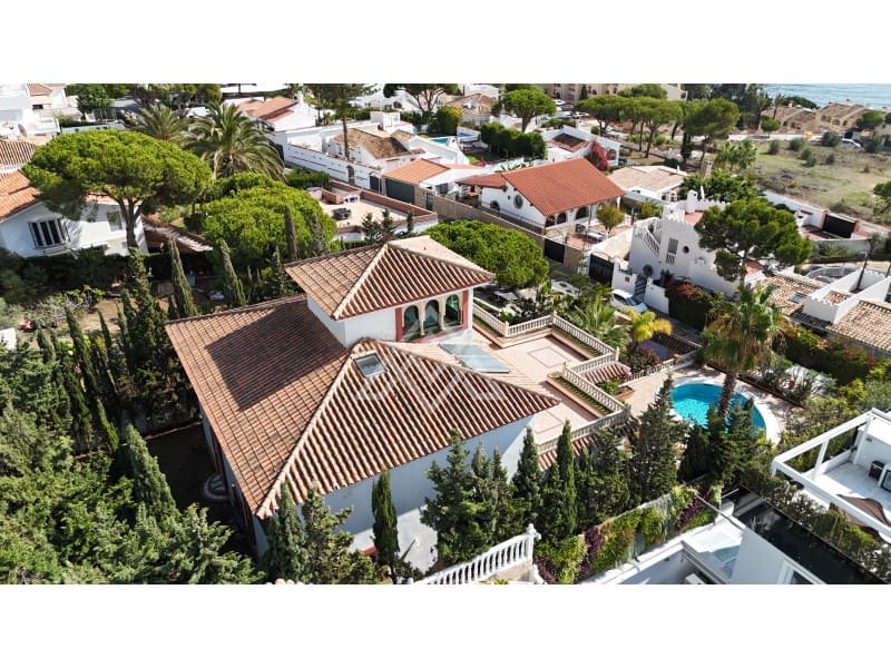 8 sypialnia Willa na sprzedaż w Riviera del Sol z basenem garażem - 1 720 000 € (Ref: 8799857)