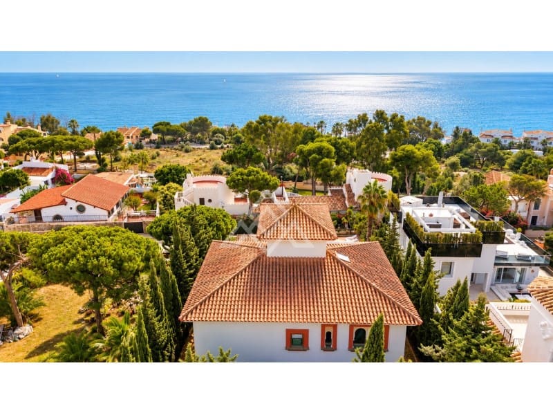 8 sovrum Villa till salu i Mijas med pool garage - 1 720 000 € (Ref: 8799857)