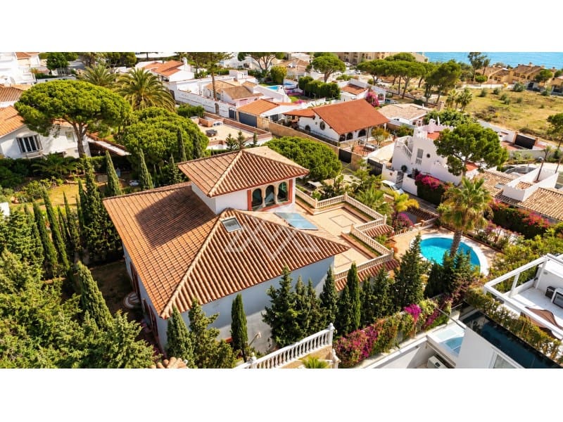 8 sovrum Villa till salu i Mijas med pool garage - 1 720 000 € (Ref: 8799857)
