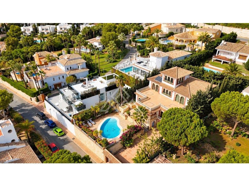 8 sovrum Villa till salu i Mijas med pool garage - 1 720 000 € (Ref: 8799857)