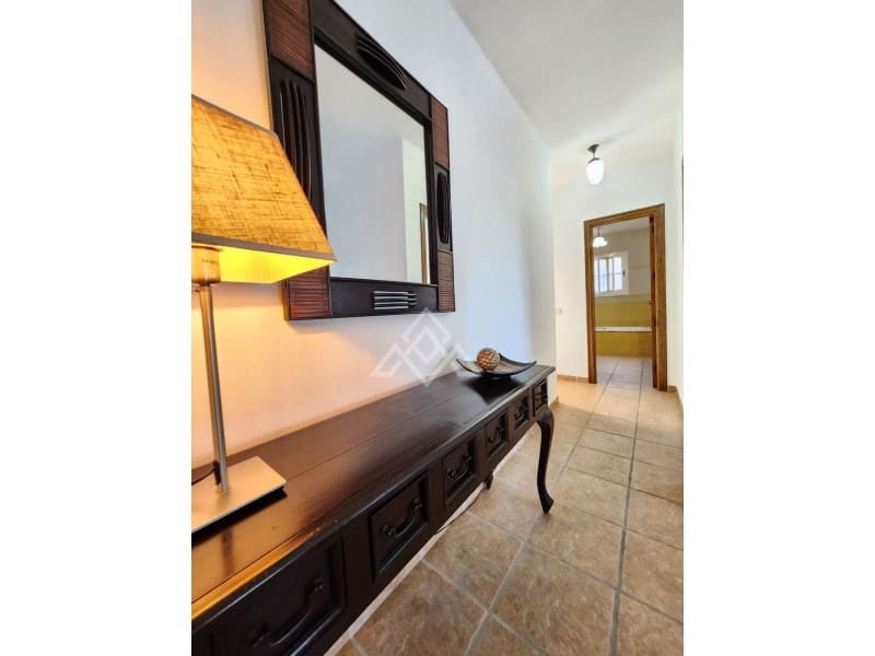 5 sypialnia Willa na sprzedaż w Marbella z basenem - 1 200 000 € (Ref: 8799859)