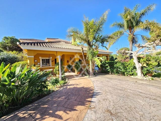 5 sypialnia Willa na sprzedaż w Santa Clara, Marbella z basenem - 1 200 000 € (Ref: 8799859)