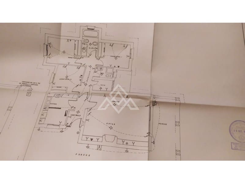 5 sypialnia Willa na sprzedaż w Marbella z basenem - 1 200 000 € (Ref: 8799859)