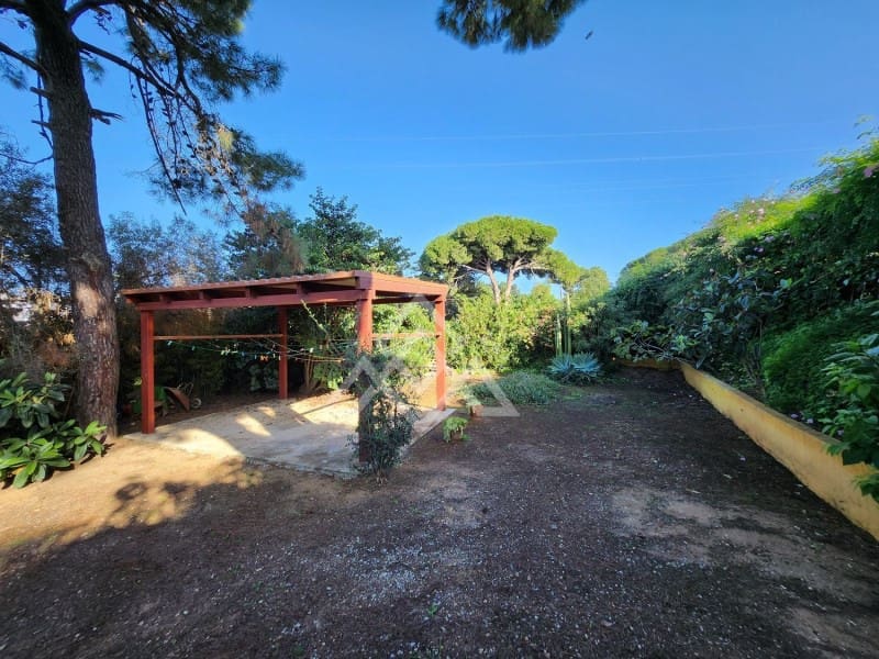 5 sypialnia Willa na sprzedaż w Marbella z basenem - 1 200 000 € (Ref: 8799859)