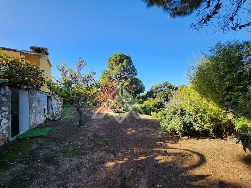 5 sypialnia Willa na sprzedaż w Marbella z basenem - 1 200 000 € (Ref: 8799859)