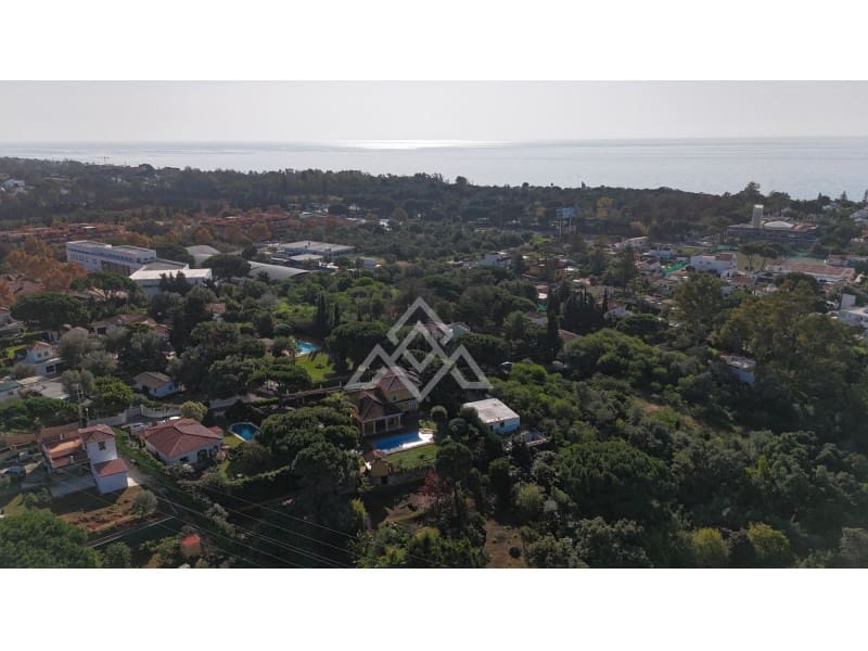 5 sypialnia Willa na sprzedaż w Marbella z basenem - 1 200 000 € (Ref: 8799859)