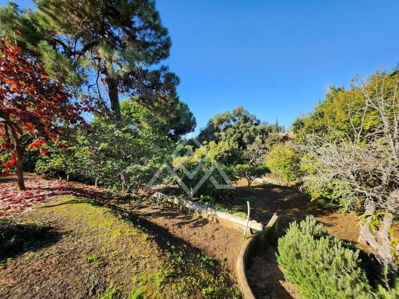 5 sypialnia Willa na sprzedaż w Marbella z basenem - 1 200 000 € (Ref: 8799859)