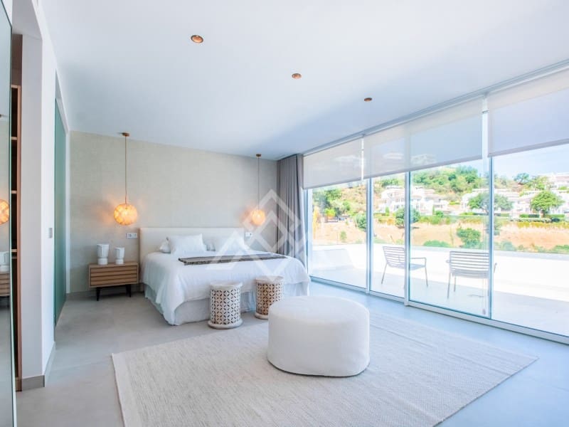 Chalet de 3 habitaciones en Ojen en venta con garaje - 1.600.000 € (Ref: 8884381)