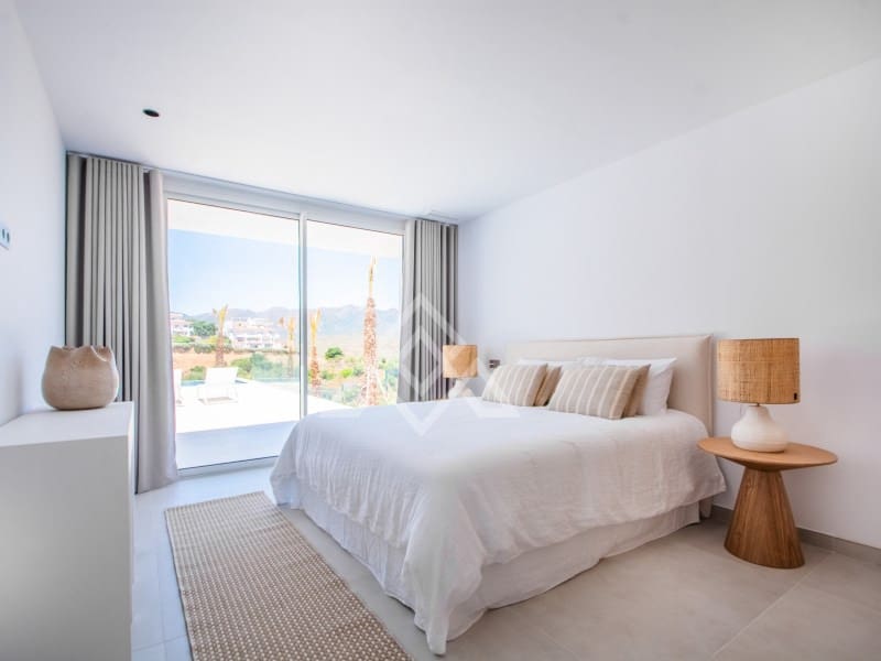 Chalet de 3 habitaciones en Ojen en venta con garaje - 1.600.000 € (Ref: 8884381)