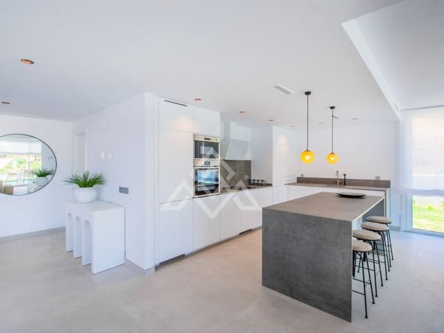 3 soverom Villa til salgs i Ojen med garasje - € 1 600 000 (Ref: 8884381)