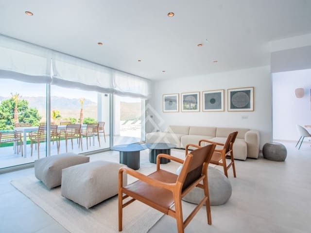 3 soverom Villa til salgs i Ojen med garasje - € 1 600 000 (Ref: 8884381)