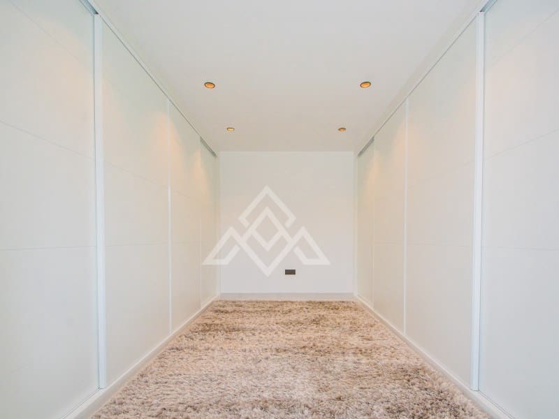 4 bedroom Villa for sale in Ojen with garage - € 2,195,000 (Ref: 8884382)