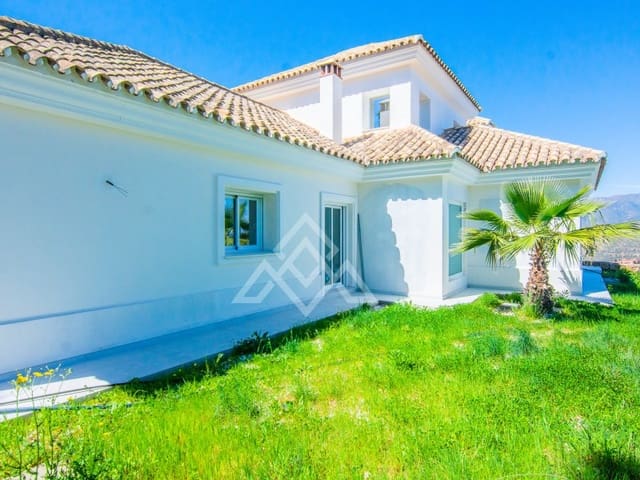 4 bedroom Villa for sale in Ojen with garage - € 2,195,000 (Ref: 8884382)