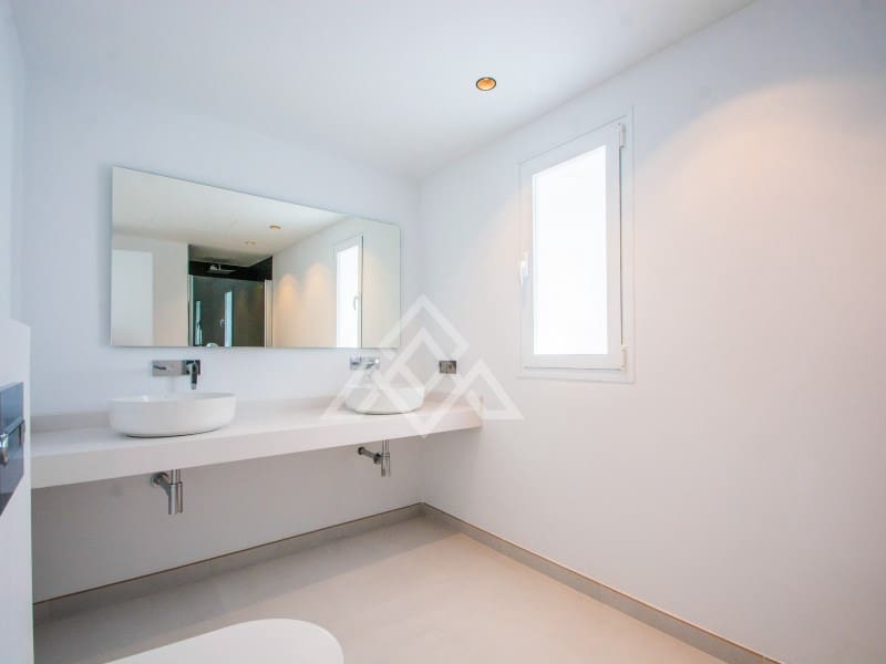 4 bedroom Villa for sale in Ojen with garage - € 2,195,000 (Ref: 8884382)