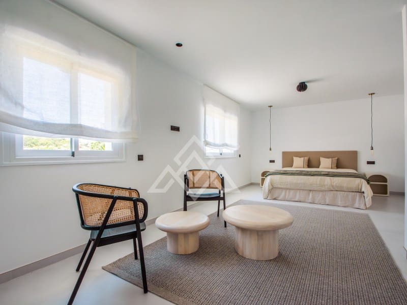 4 bedroom Villa for sale in Ojen with garage - € 2,195,000 (Ref: 8884382)