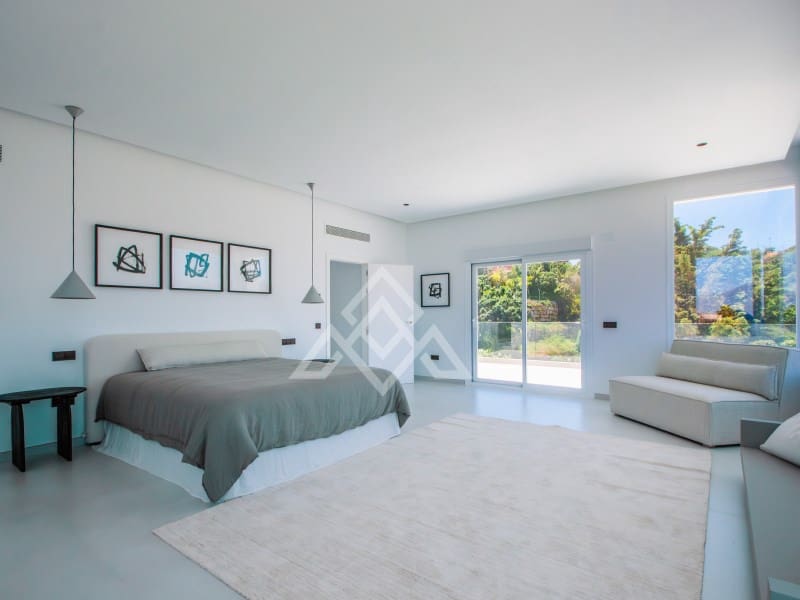 4 bedroom Villa for sale in Ojen with garage - € 2,195,000 (Ref: 8884382)