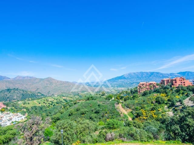 4 bedroom Villa for sale in Ojen with garage - € 2,195,000 (Ref: 8884382)