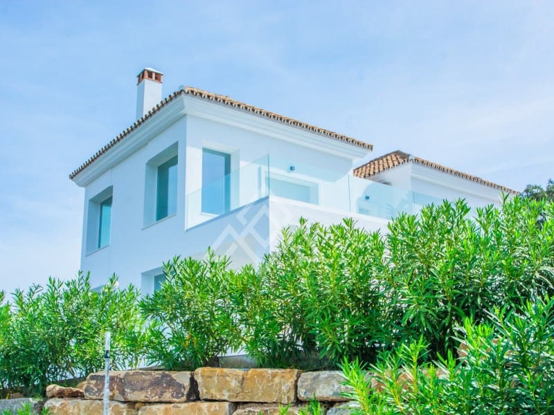 4 bedroom Villa for sale in Ojen with garage - € 2,195,000 (Ref: 8884382)