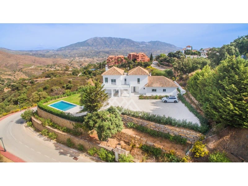 4 bedroom Villa for sale in Ojen with garage - € 2,195,000 (Ref: 8884382)