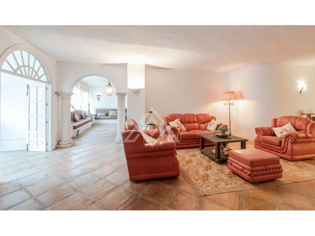 3 bedroom Apartment for sale in Cabopino - Artola, Marbella with garage - € 699,000 (Ref: 8913479)