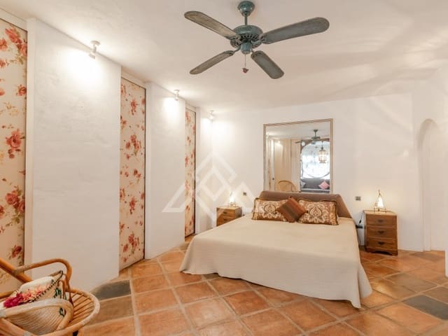 3 bedroom Apartment for sale in Cabopino - Artola, Marbella with garage - € 699,000 (Ref: 8913479)