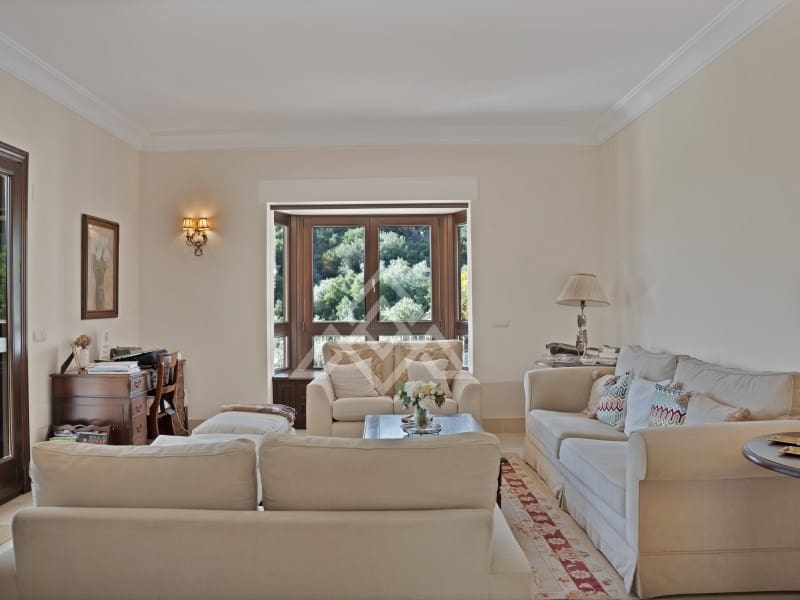 Chalet de 5 habitaciones en Benahavís en venta con garaje - 3.995.000 € (Ref: 8915645)