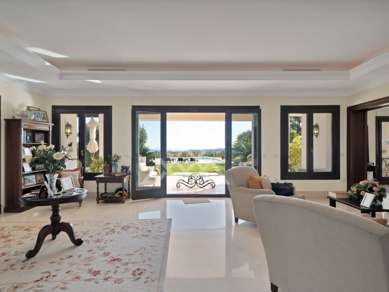 Chalet de 5 habitaciones en Benahavís en venta con garaje - 3.995.000 € (Ref: 8915645)