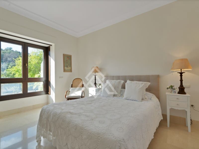 Chalet de 5 habitaciones en Benahavís en venta con garaje - 3.995.000 € (Ref: 8915645)