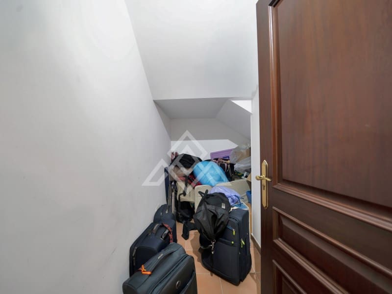 Chalet de 5 habitaciones en Benahavís en venta con garaje - 3.995.000 € (Ref: 8915645)