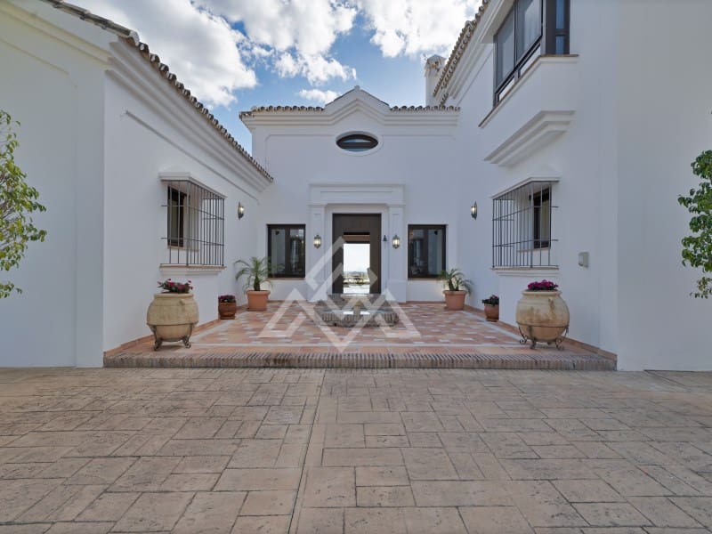 Chalet de 5 habitaciones en Benahavís en venta con garaje - 3.995.000 € (Ref: 8915645)