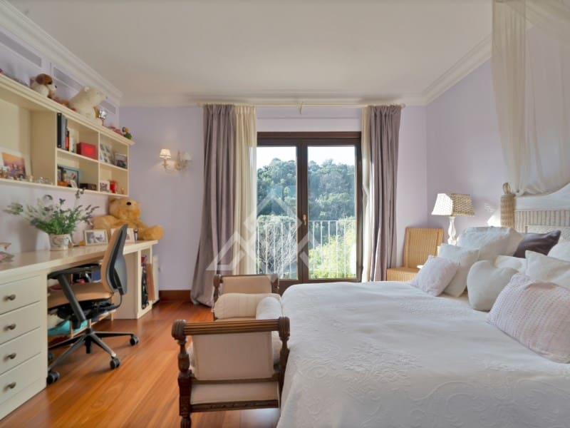 Chalet de 5 habitaciones en Benahavís en venta con garaje - 3.995.000 € (Ref: 8915645)