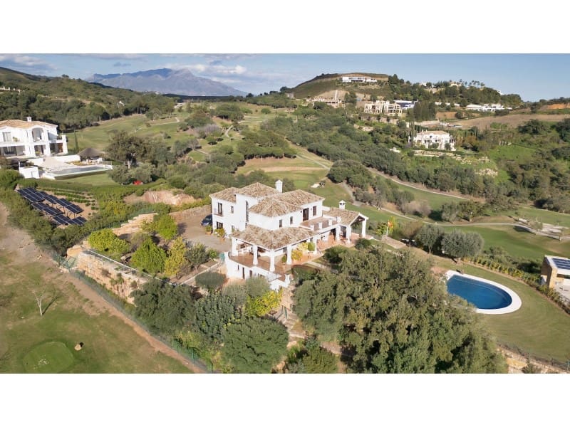 Chalet de 5 habitaciones en Benahavís en venta con garaje - 3.995.000 € (Ref: 8915645)