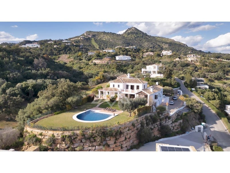 Chalet de 5 habitaciones en Benahavís en venta con garaje - 3.995.000 € (Ref: 8915645)