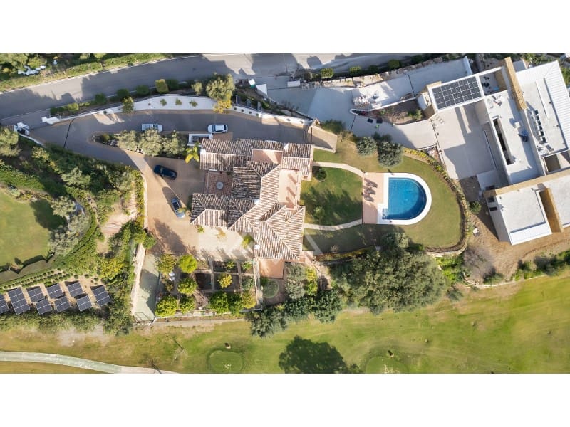 Chalet de 5 habitaciones en Benahavís en venta con garaje - 3.995.000 € (Ref: 8915645)