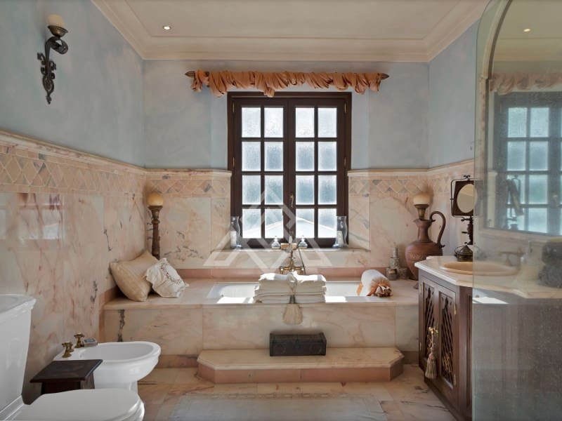 17 sypialnia Willa na sprzedaż w New Golden Mile z garażem - 34 000 000 € (Ref: 8941547)