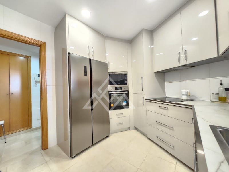 4 soveværelse Penthouse til salg i Fuengirola med garage - € 595.000 (Ref: 8944285)