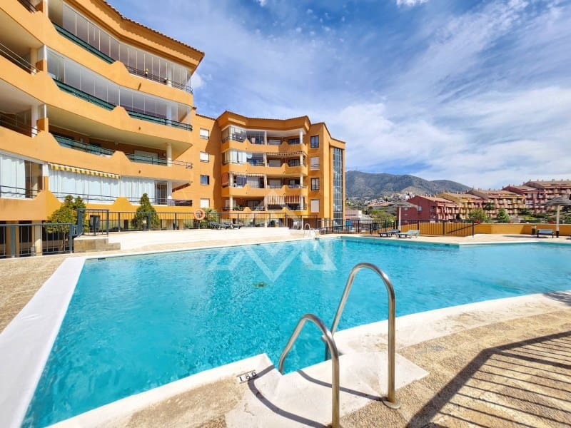 4 soveværelse Penthouse til salg i Fuengirola med garage - € 595.000 (Ref: 8944285)