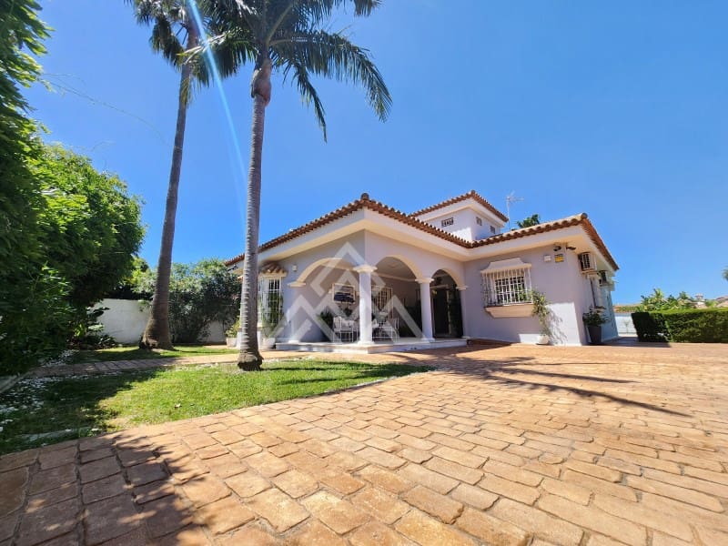 3 soverom Villa til salgs i Chiclana de la Frontera med garasje - € 800 000 (Ref: 8954662)