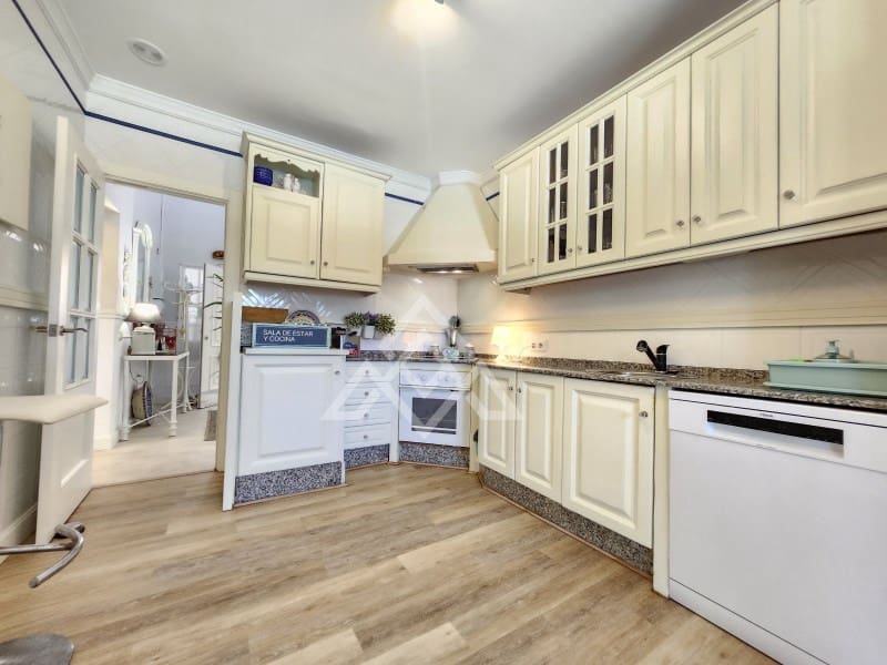 3 soverom Villa til salgs i Chiclana de la Frontera med garasje - € 800 000 (Ref: 8954662)