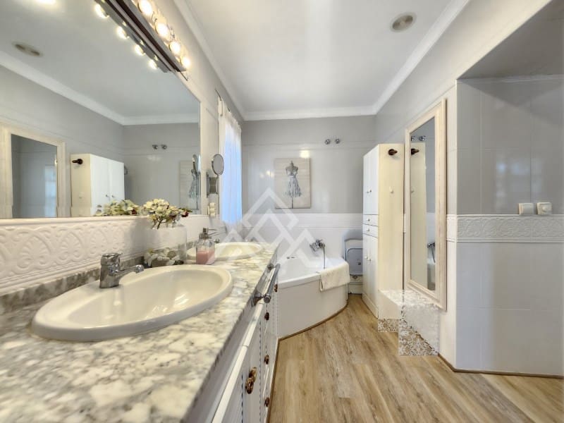 3 soverom Villa til salgs i Chiclana de la Frontera med garasje - € 800 000 (Ref: 8954662)