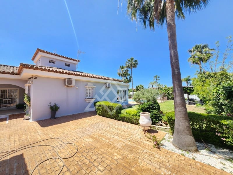 3 soverom Villa til salgs i Chiclana de la Frontera med garasje - € 800 000 (Ref: 8954662)