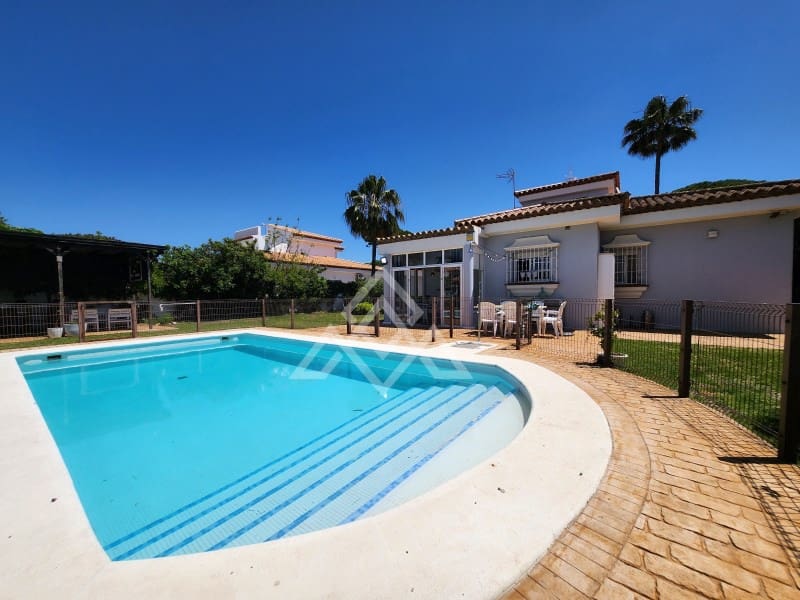 3 soverom Villa til salgs i Chiclana de la Frontera med garasje - € 800 000 (Ref: 8954662)