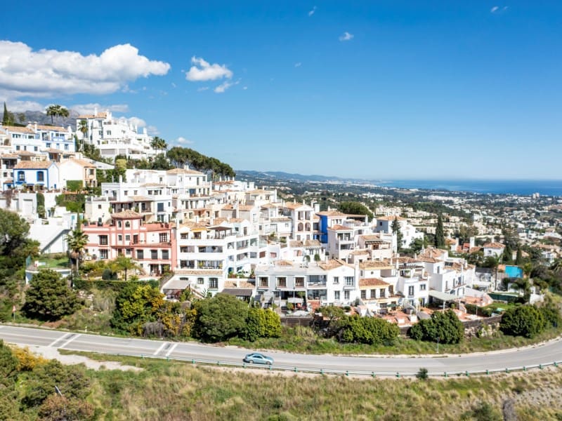 5 soveværelse Byhus til salg i La Quinta med garage - € 1.095.000 (Ref: 8954663)